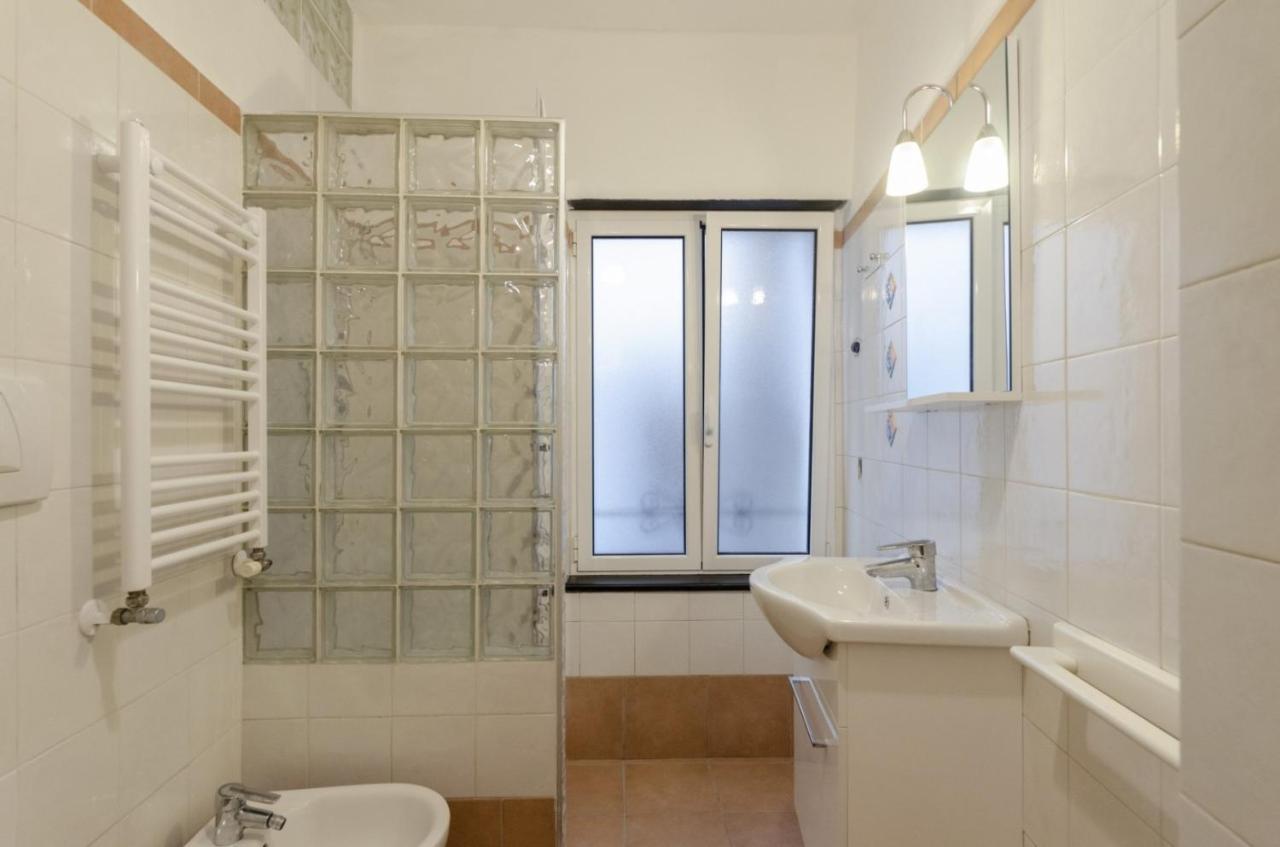 Joivy Warm Family Flat For 9, Near Porto Antico Apartamento Génova Exterior foto