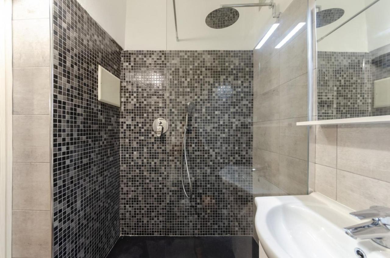 Joivy Warm Family Flat For 9, Near Porto Antico Apartamento Génova Exterior foto